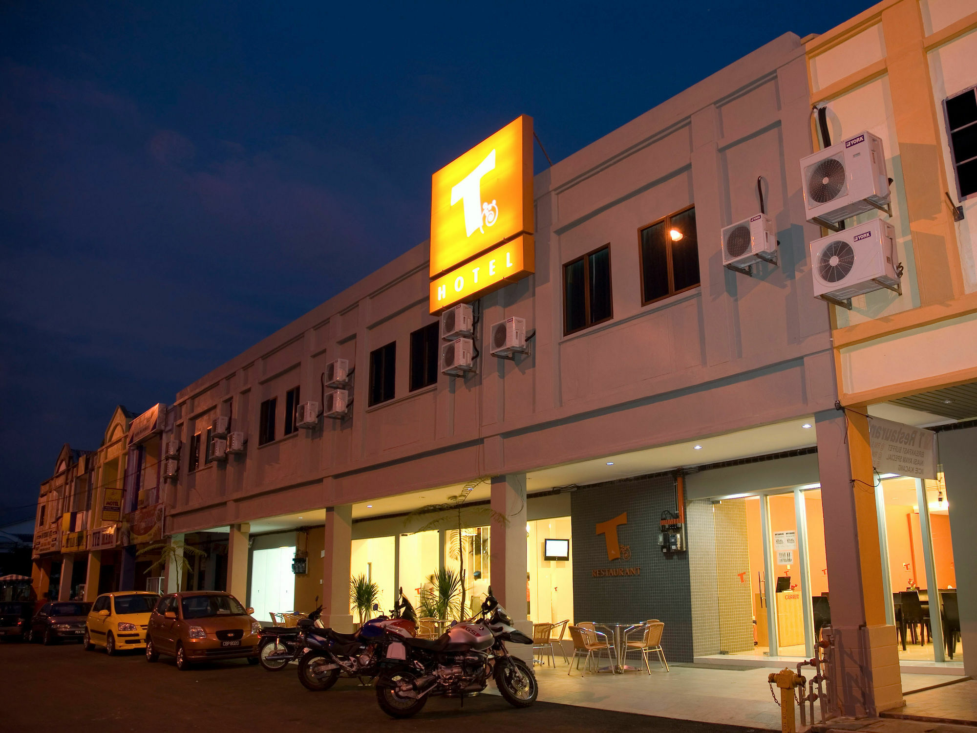 T Hotel Kuala Perlis Buitenkant foto
